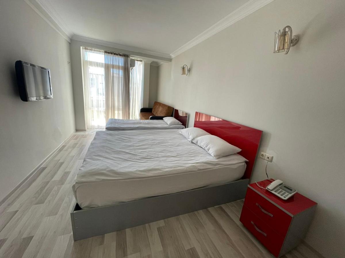 Panorama Hotel Batumi Esterno foto