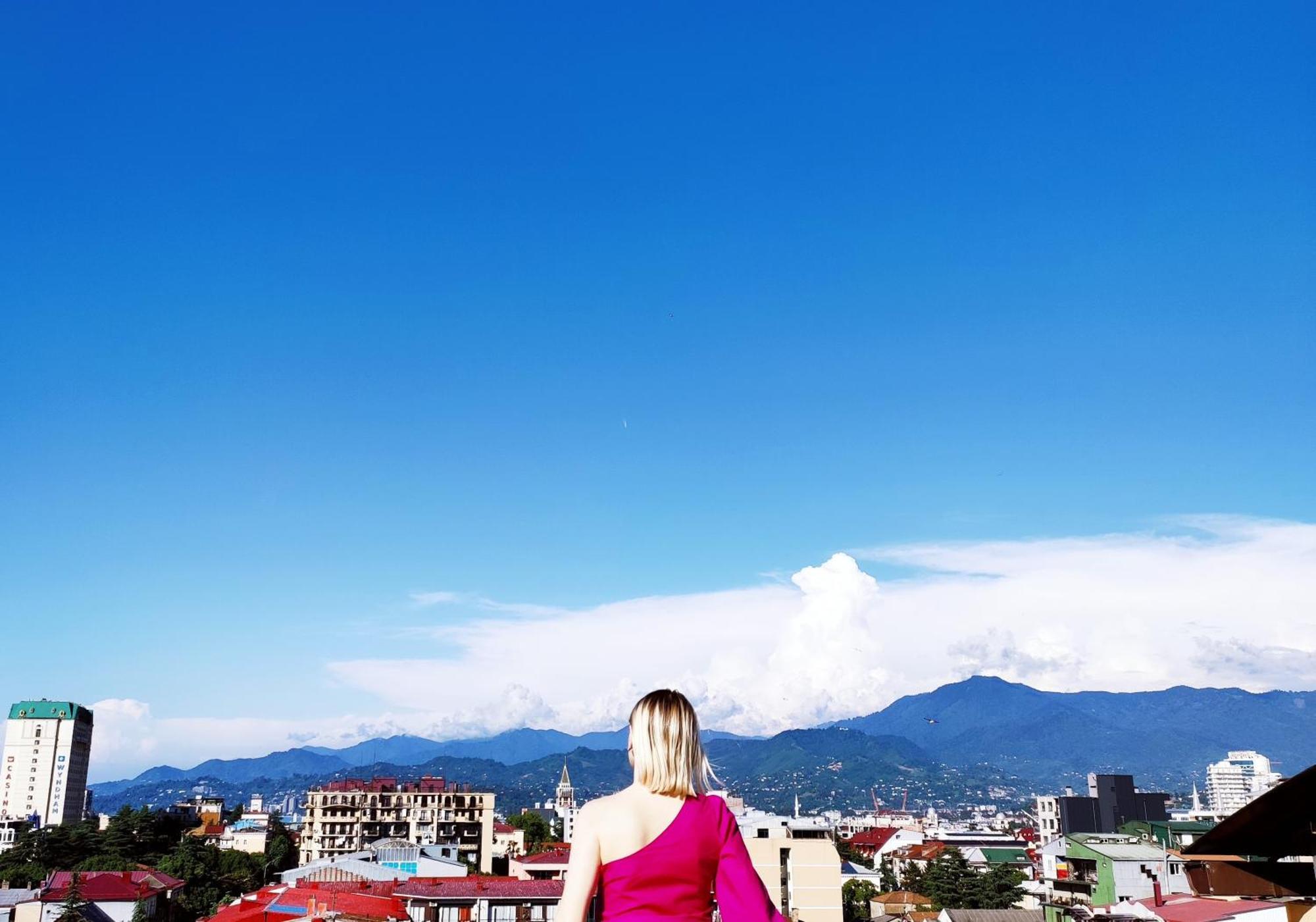 Panorama Hotel Batumi Esterno foto