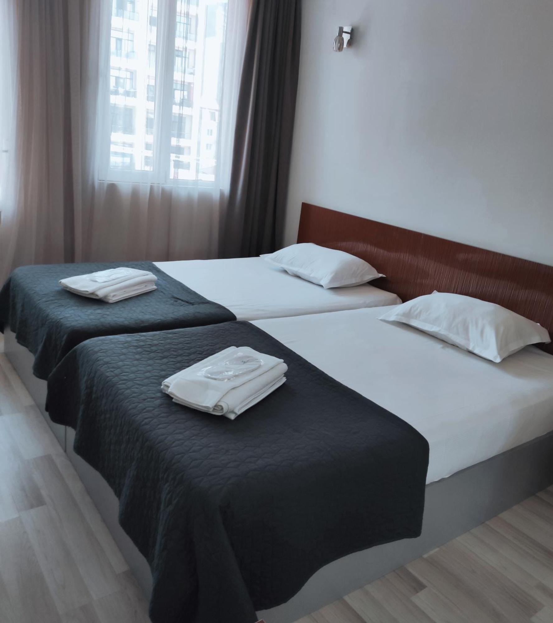 Panorama Hotel Batumi Esterno foto